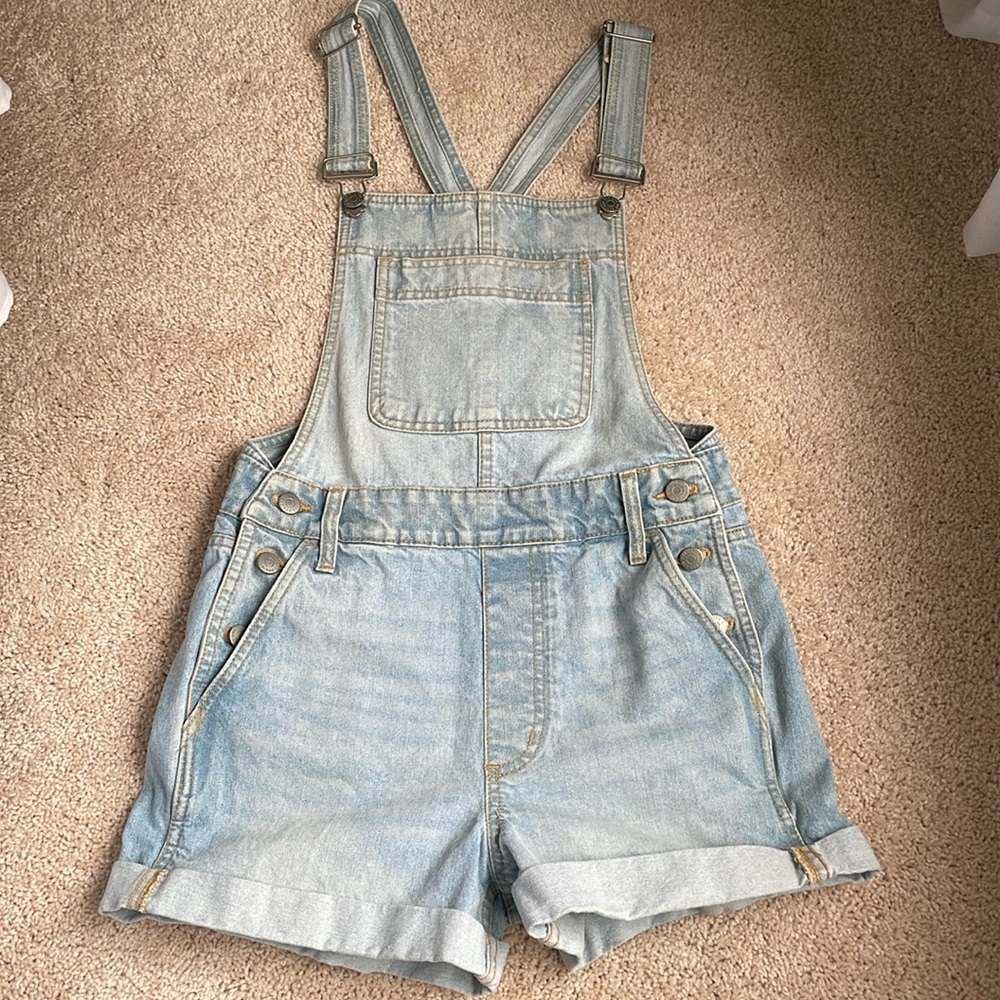 Urban Outfitters BDG Overalls Shorts size 26